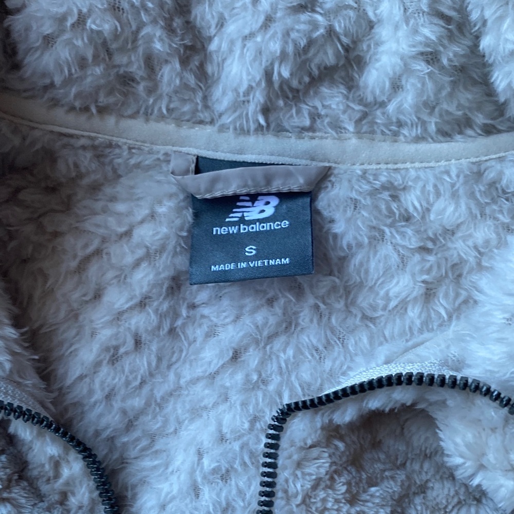 Women’s New Balance Off-White Fleece Jacket size small - Picture 5 of 9